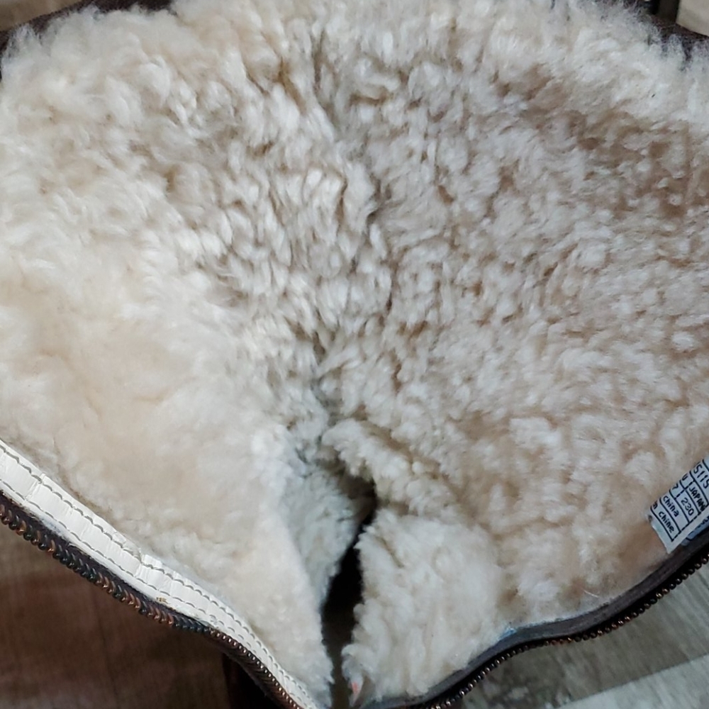 UGG Australia calf boots - Picture 4 of 6